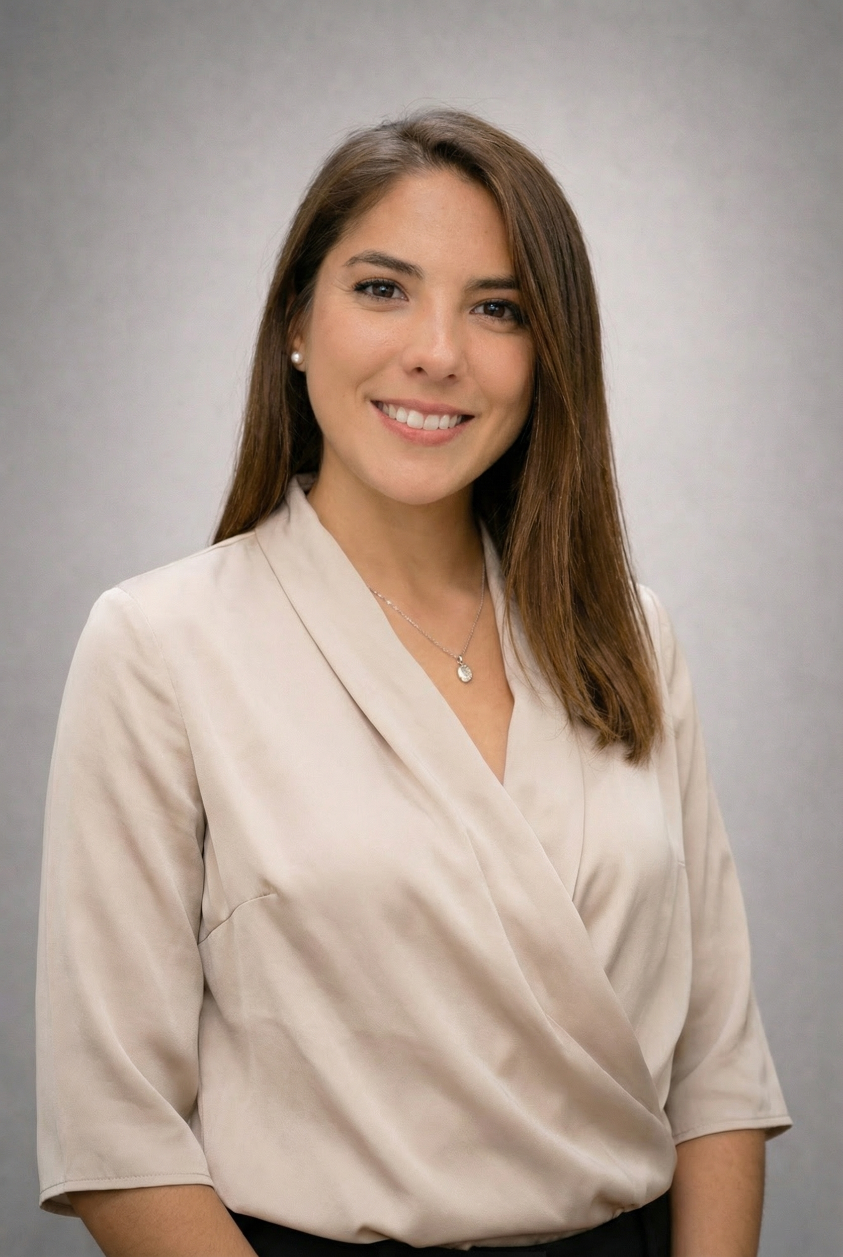 Dominic Barraza — Abogada de Familia y Mediadora Familiar